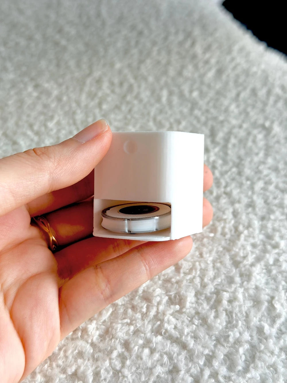 Miniature Robot Vacuum Desk Model - product photo 4