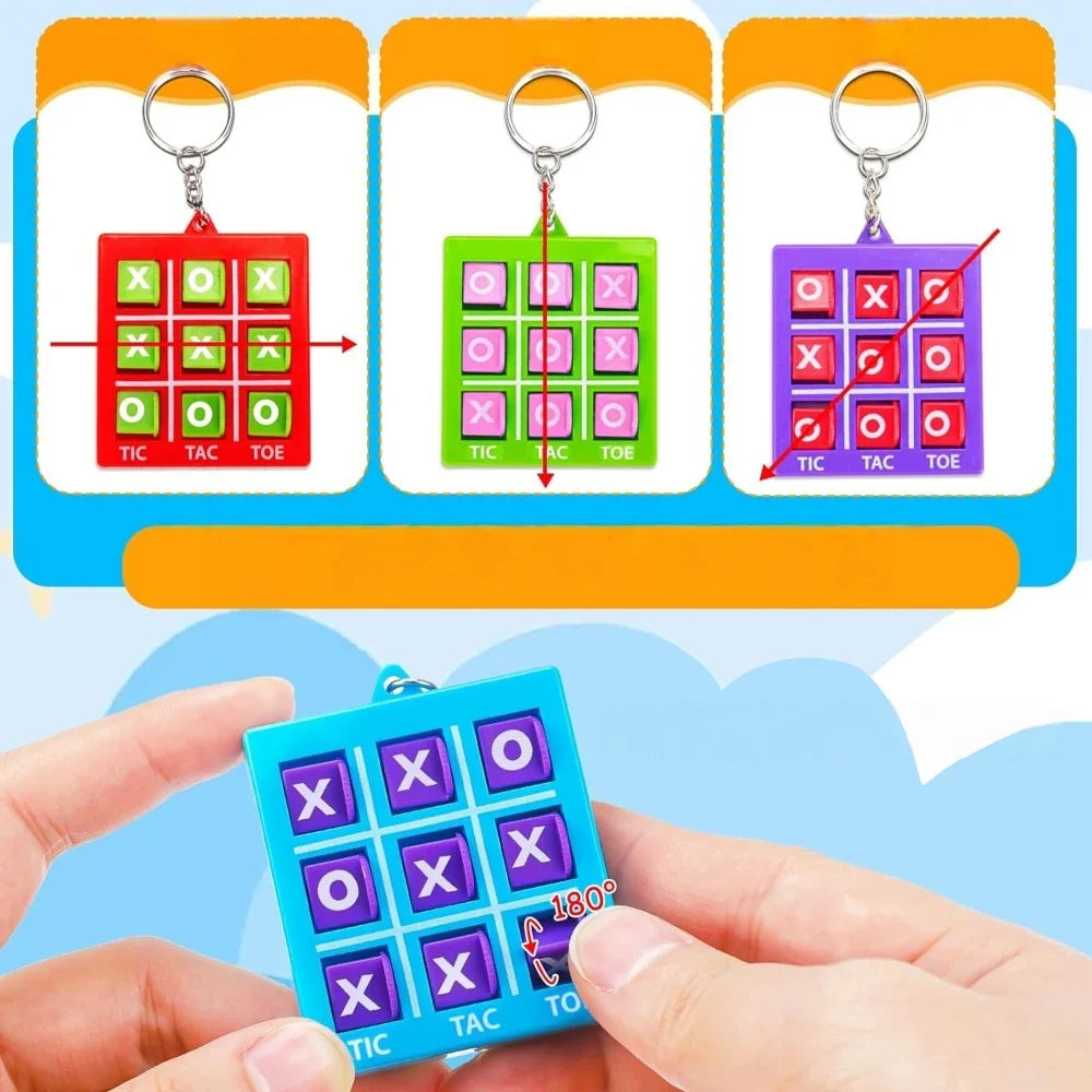 Tic Tac Toe Keychain Fun Pack - product photo 5